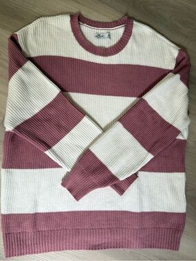 Hollister Women's Striped Crewneck Sweater - Dusty Rose & Cream
Size: Medium